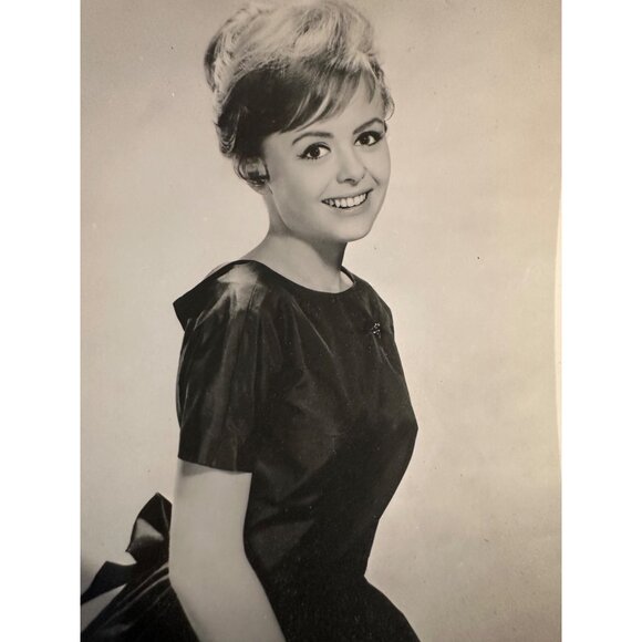 Vintage Deborah Walley 1960s 5x4 Black & White Glossy Photo Portrait - Picture 1 of 13